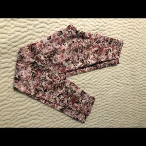 Lululemon wunder under pants size 4